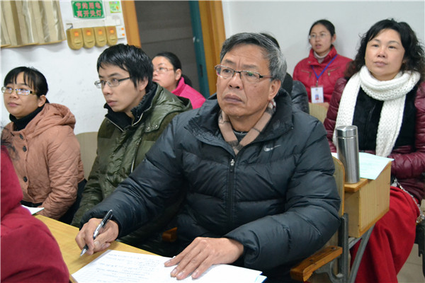 副校长钟瑞添在环境与资源学院听课