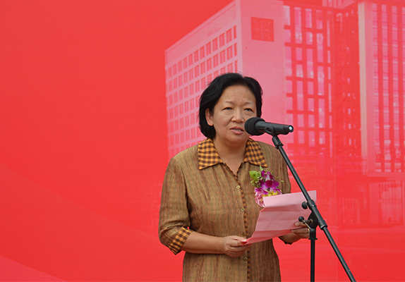 我校党委书记王枬致辞