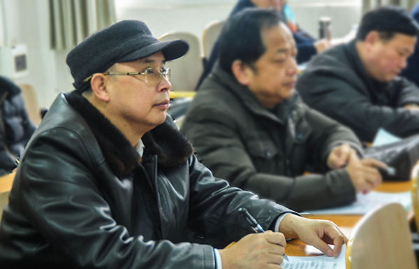 蔡昌卓副校长在政行学院听课（大学生通讯社 黄敏静/摄）